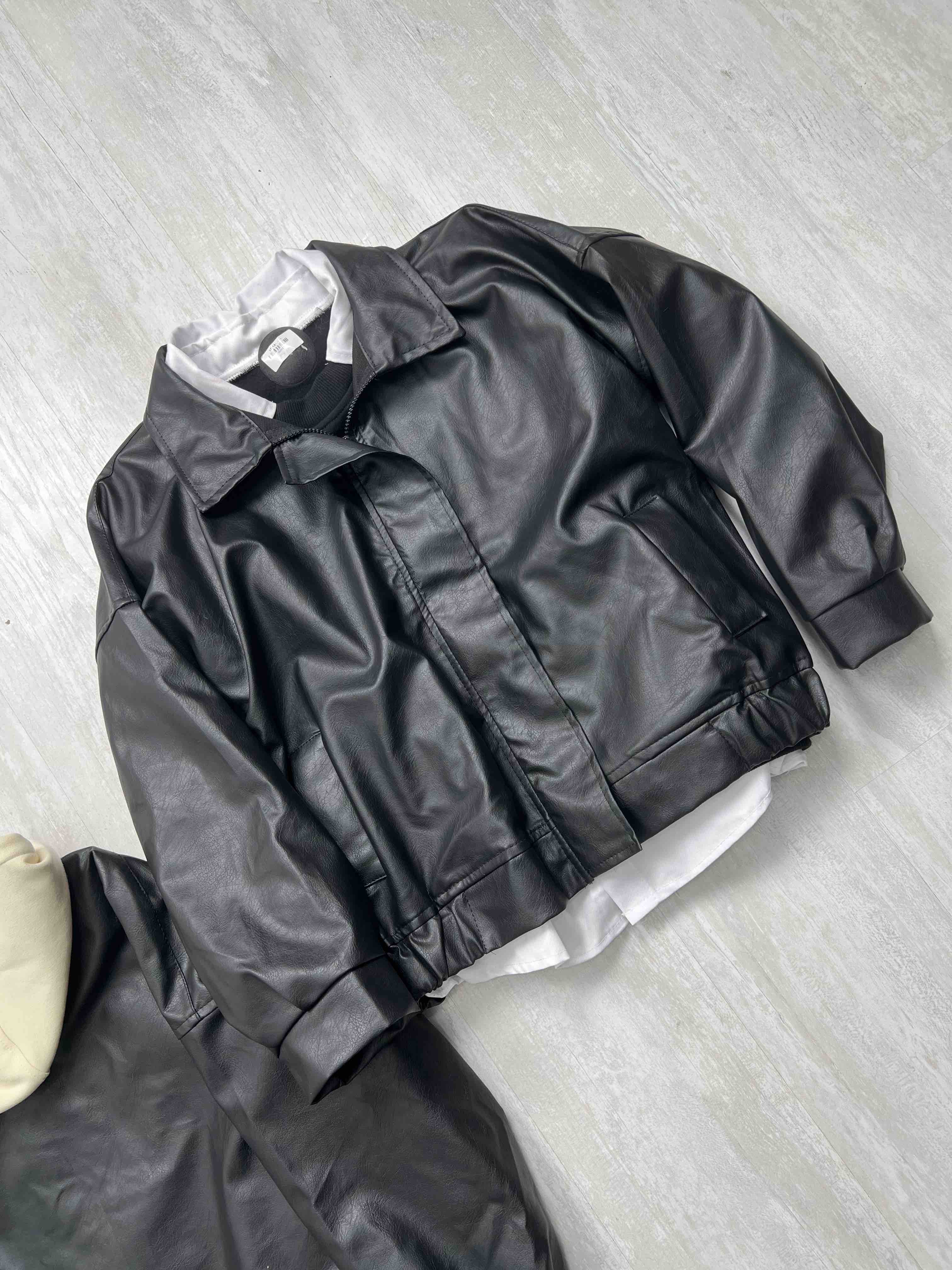 جکت چرم کد ١١۵٧